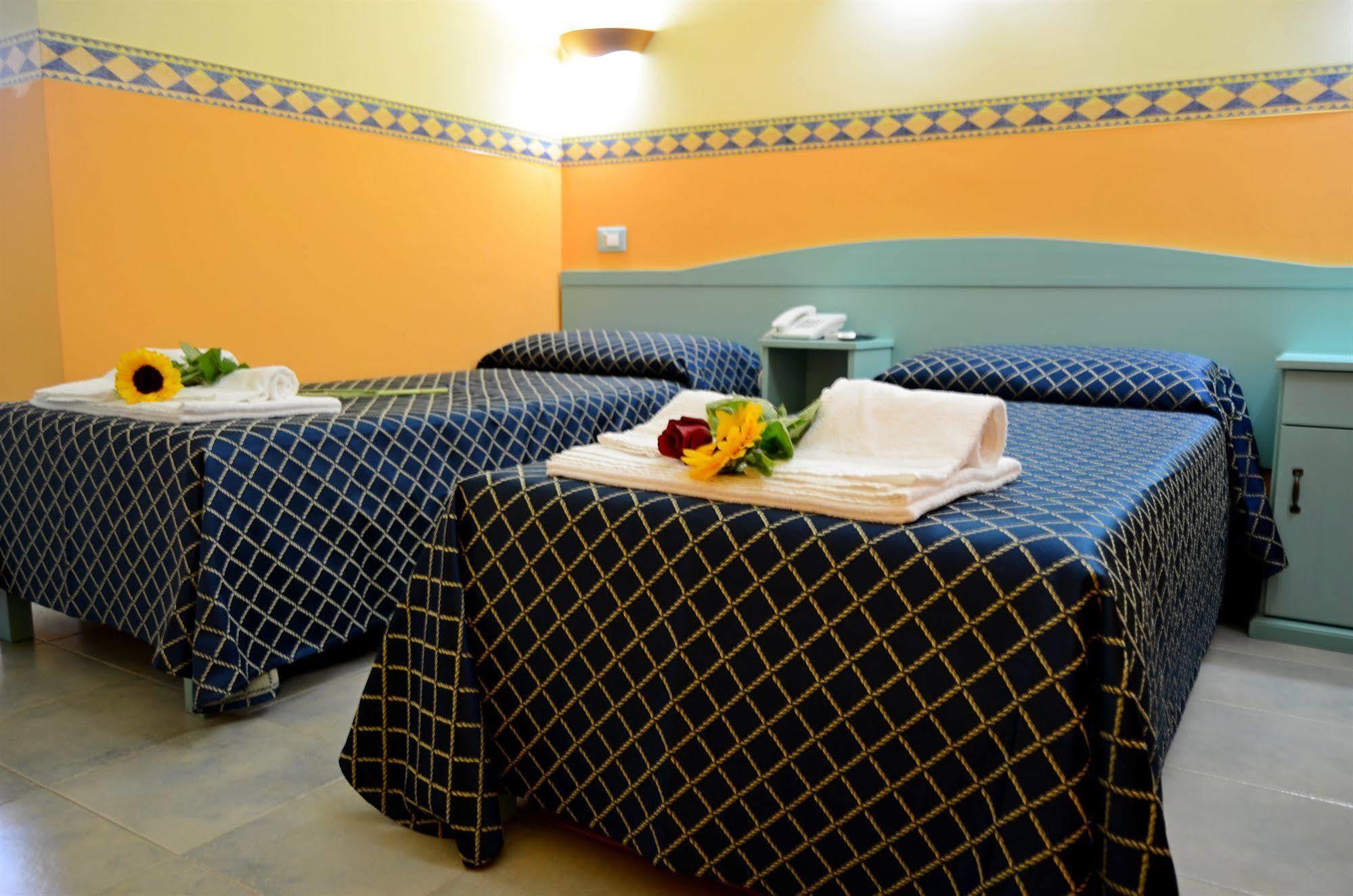 Hotel Costa Antiga Castelsardo Esterno foto