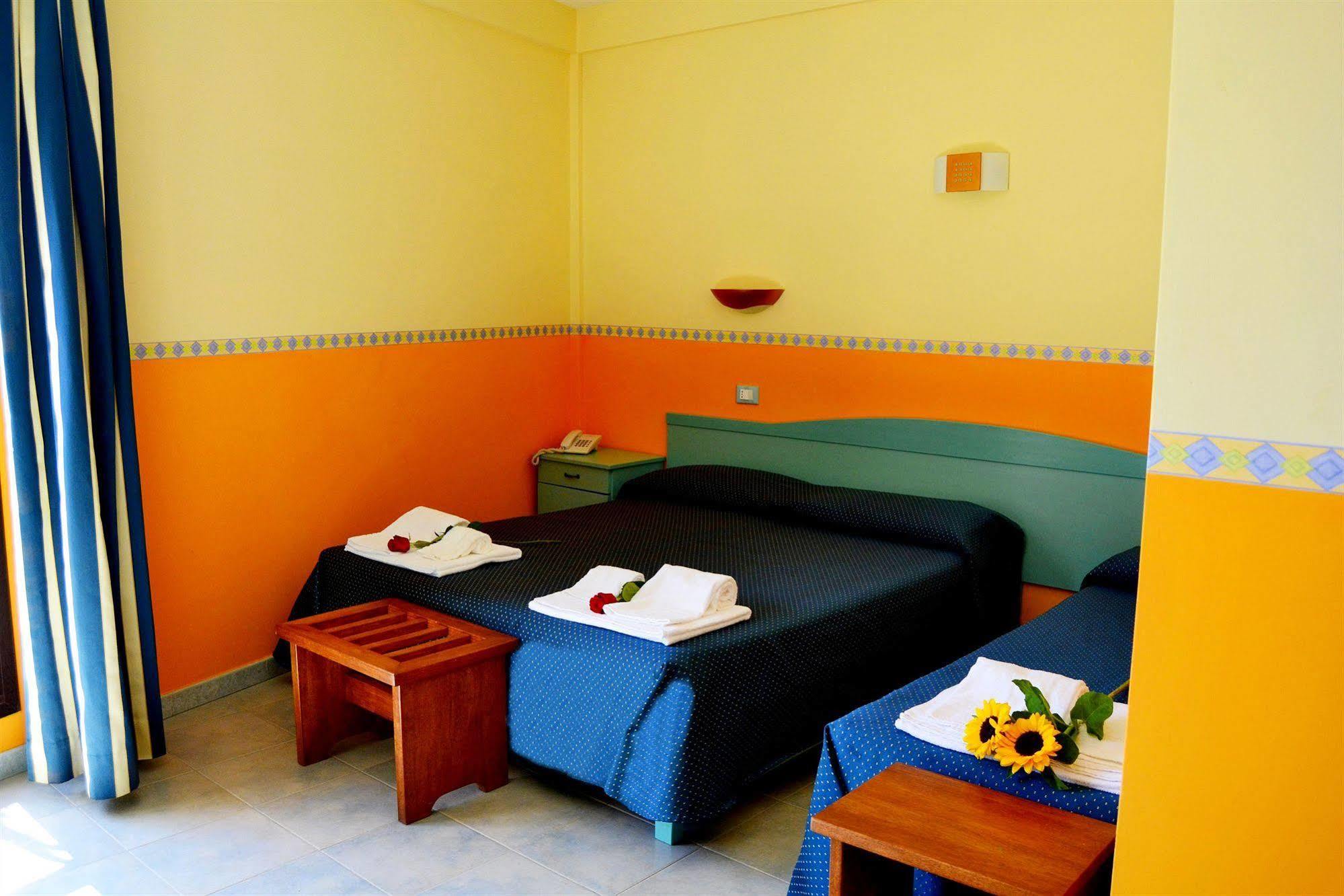 Hotel Costa Antiga Castelsardo Esterno foto